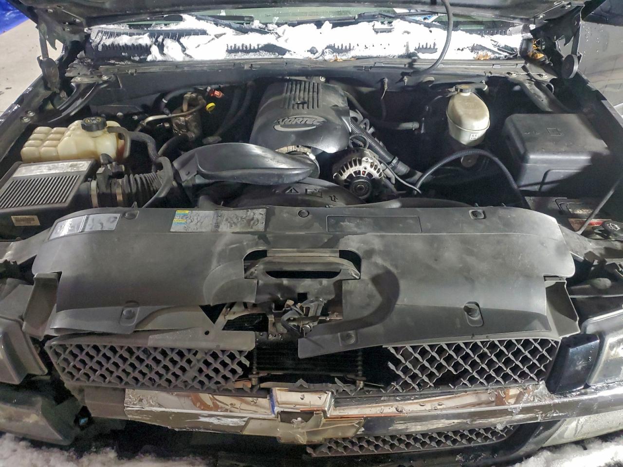 Chevrolet Silverado K1500 Image 3