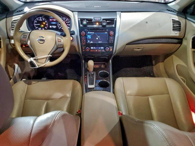 Nissan Altima 2.5 Image 10