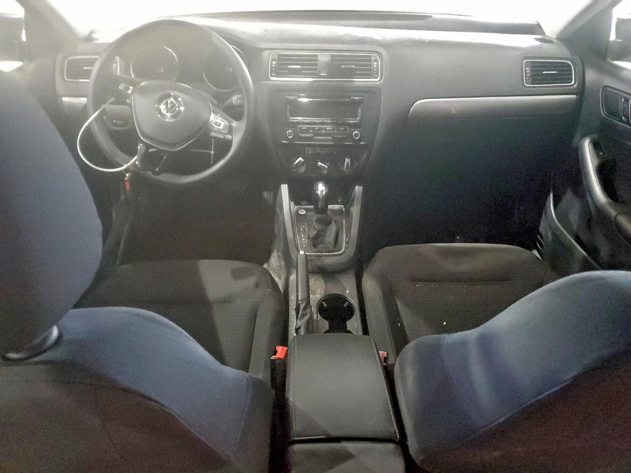 Volkswagen Jetta Se Image 8