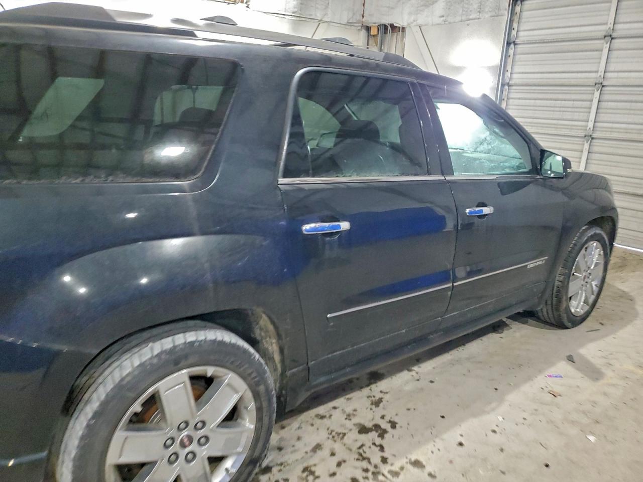 GMC Acadia Denali Image 5