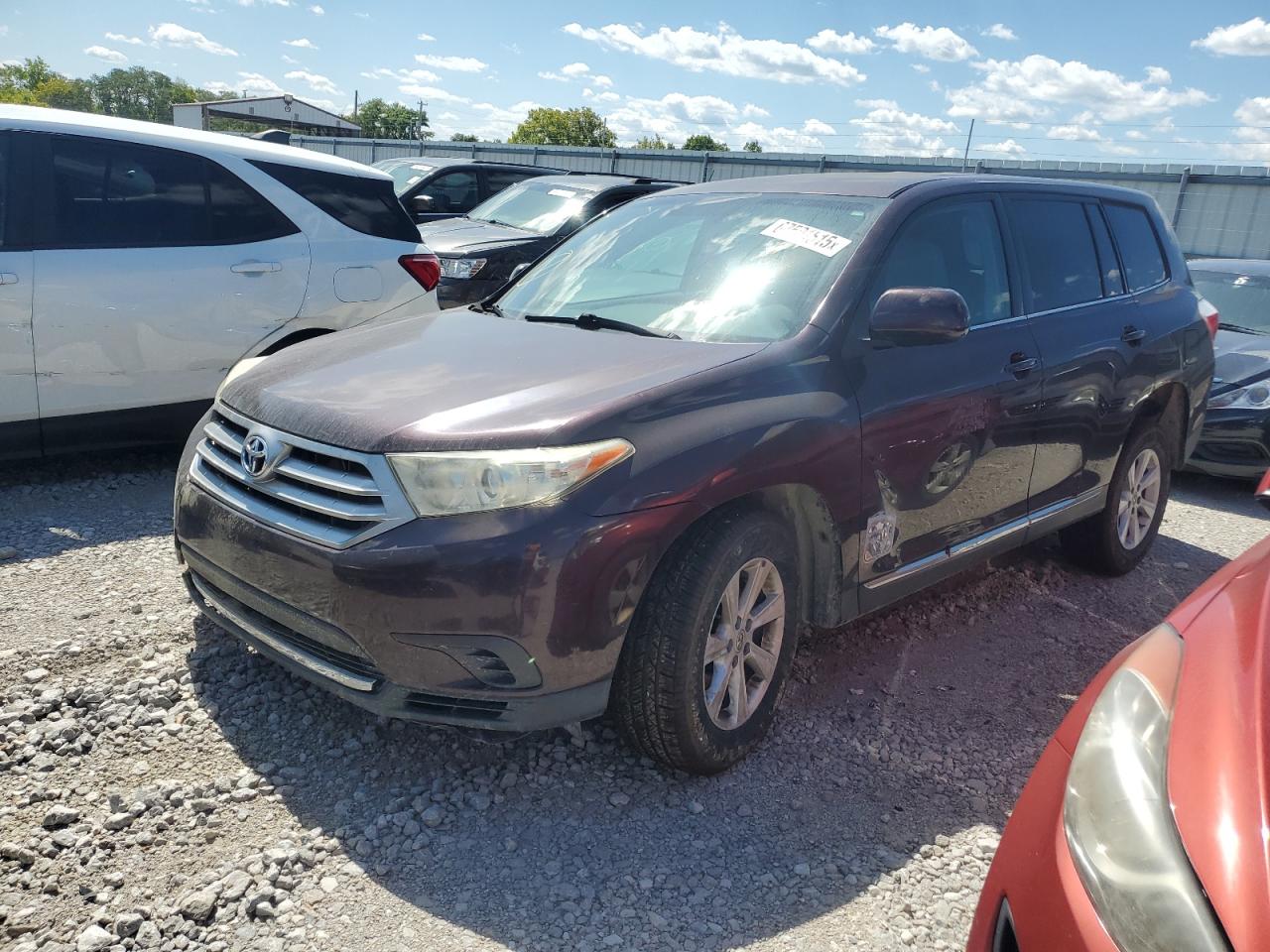 Toyota Highlander Base Image 1