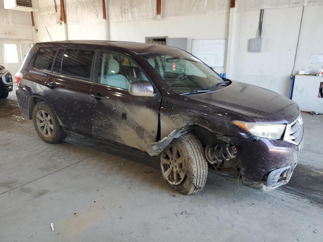 Toyota Highlander Base Image 12