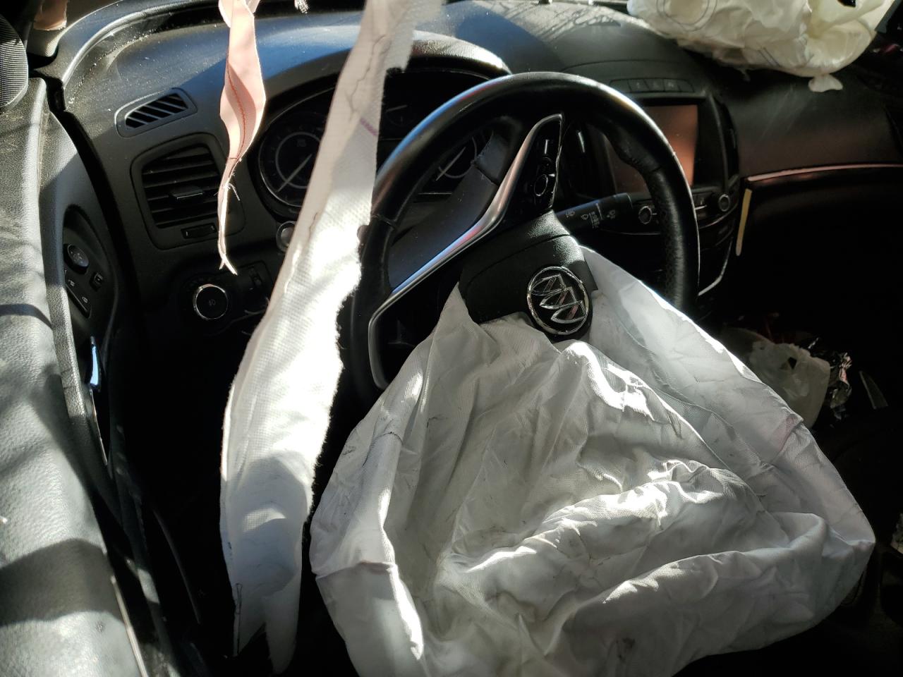 Buick Regal Image 10