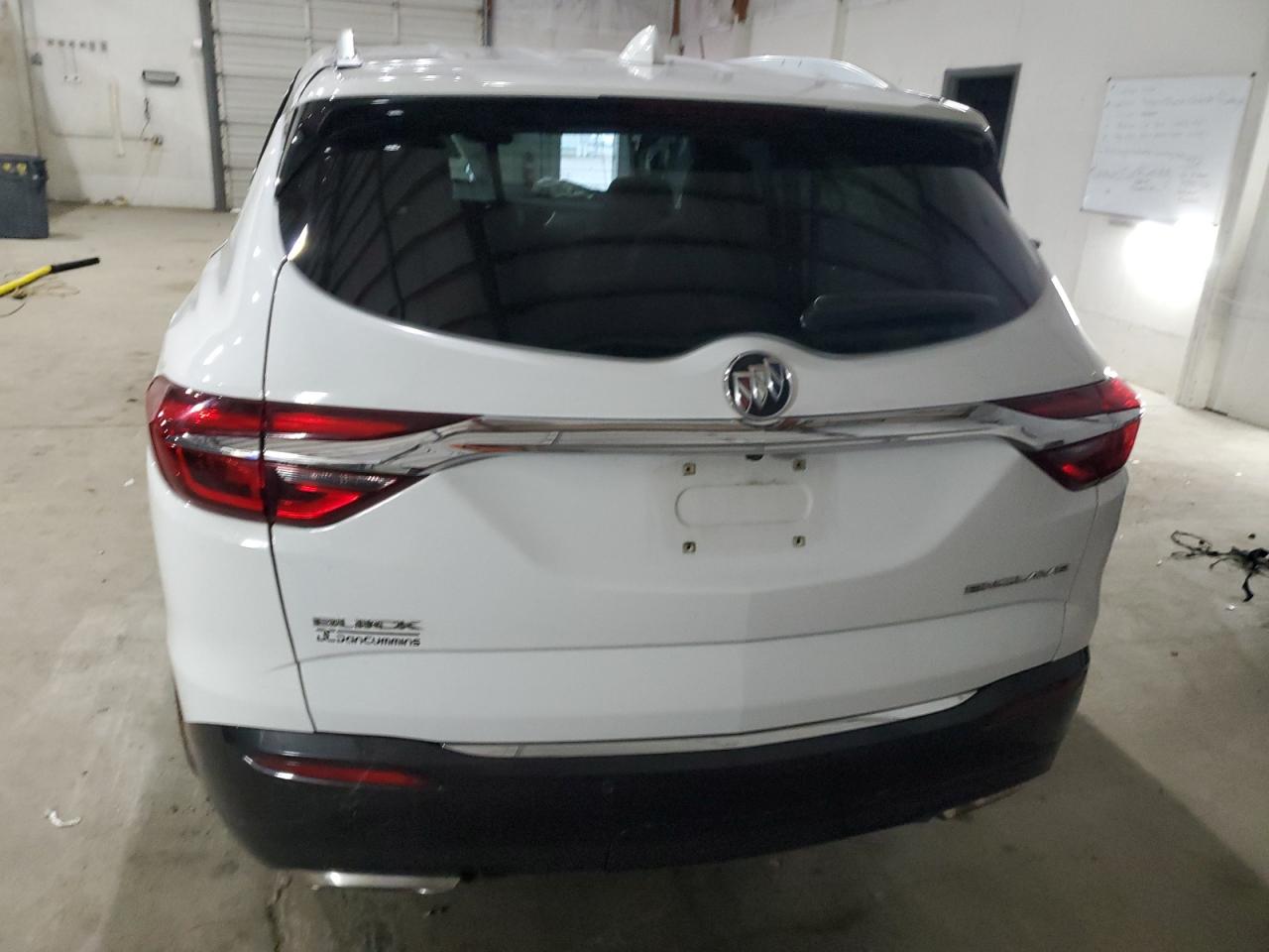 Buick Enclave Essence Image 10