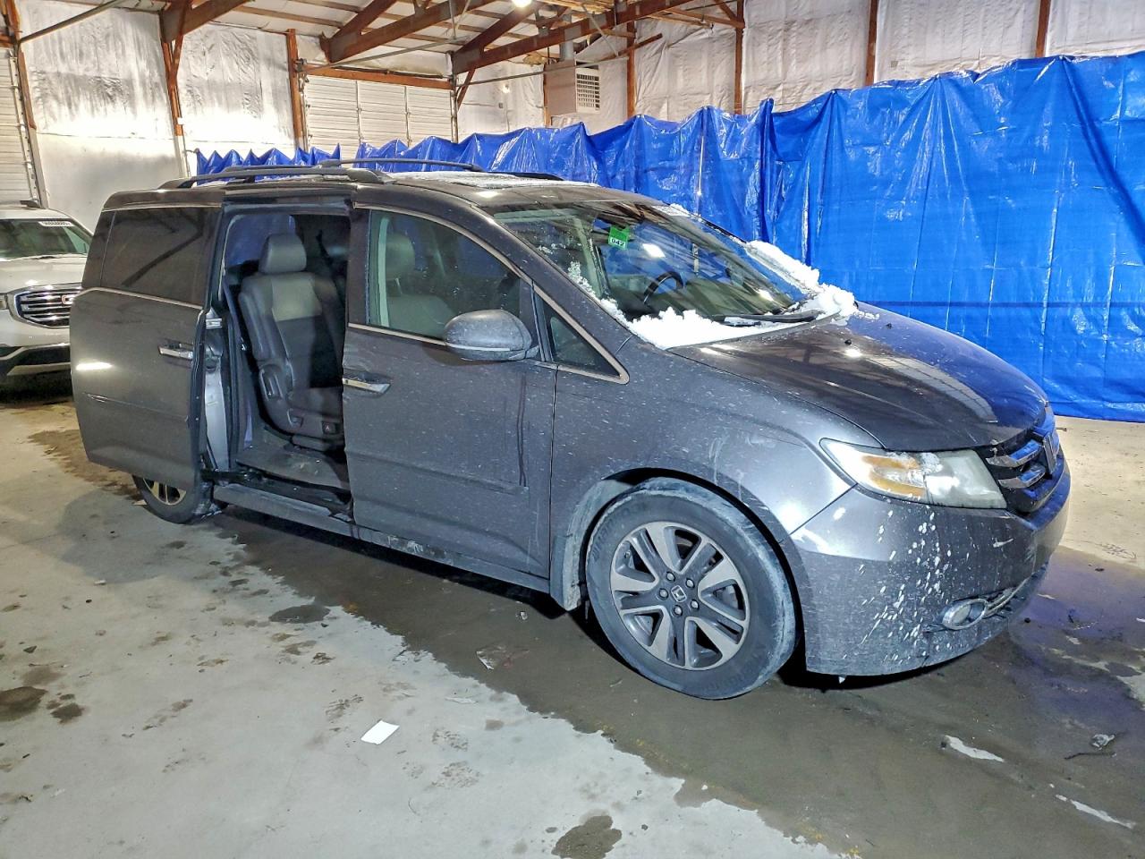 Honda Odyssey Touring Image 5