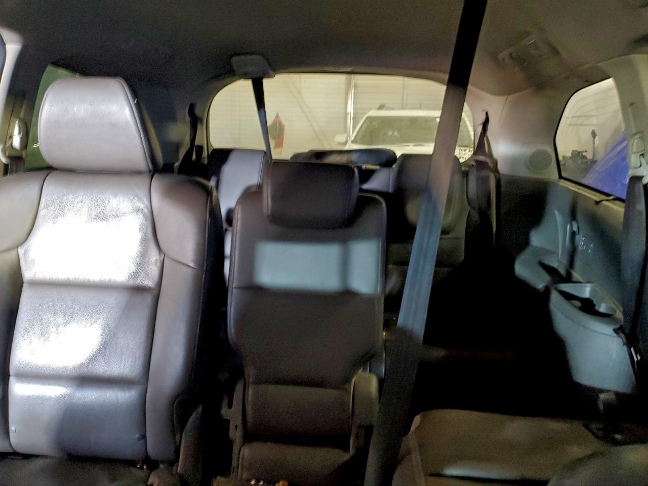 Honda Odyssey Touring Image 9