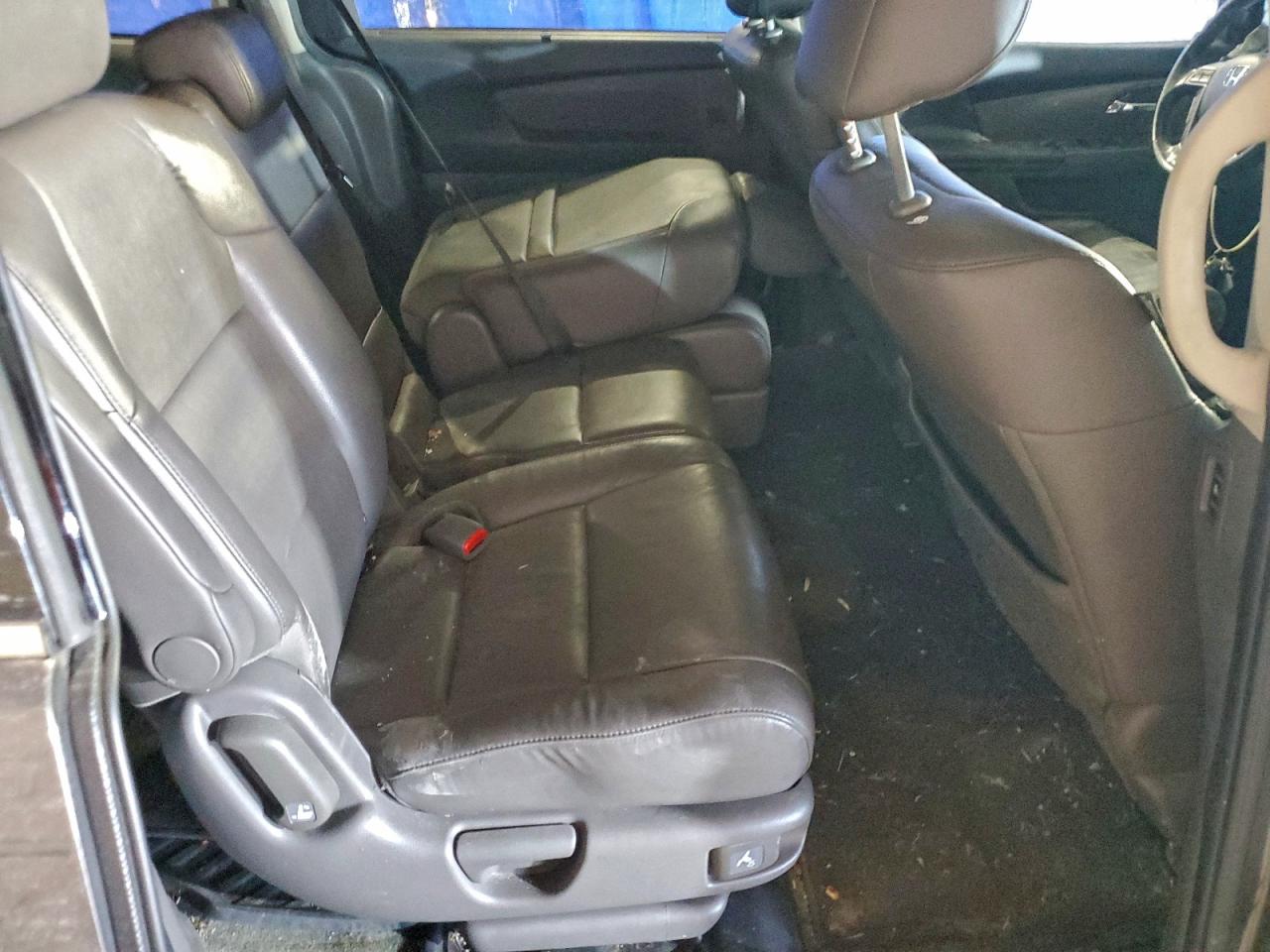 Honda Odyssey Touring Image 11