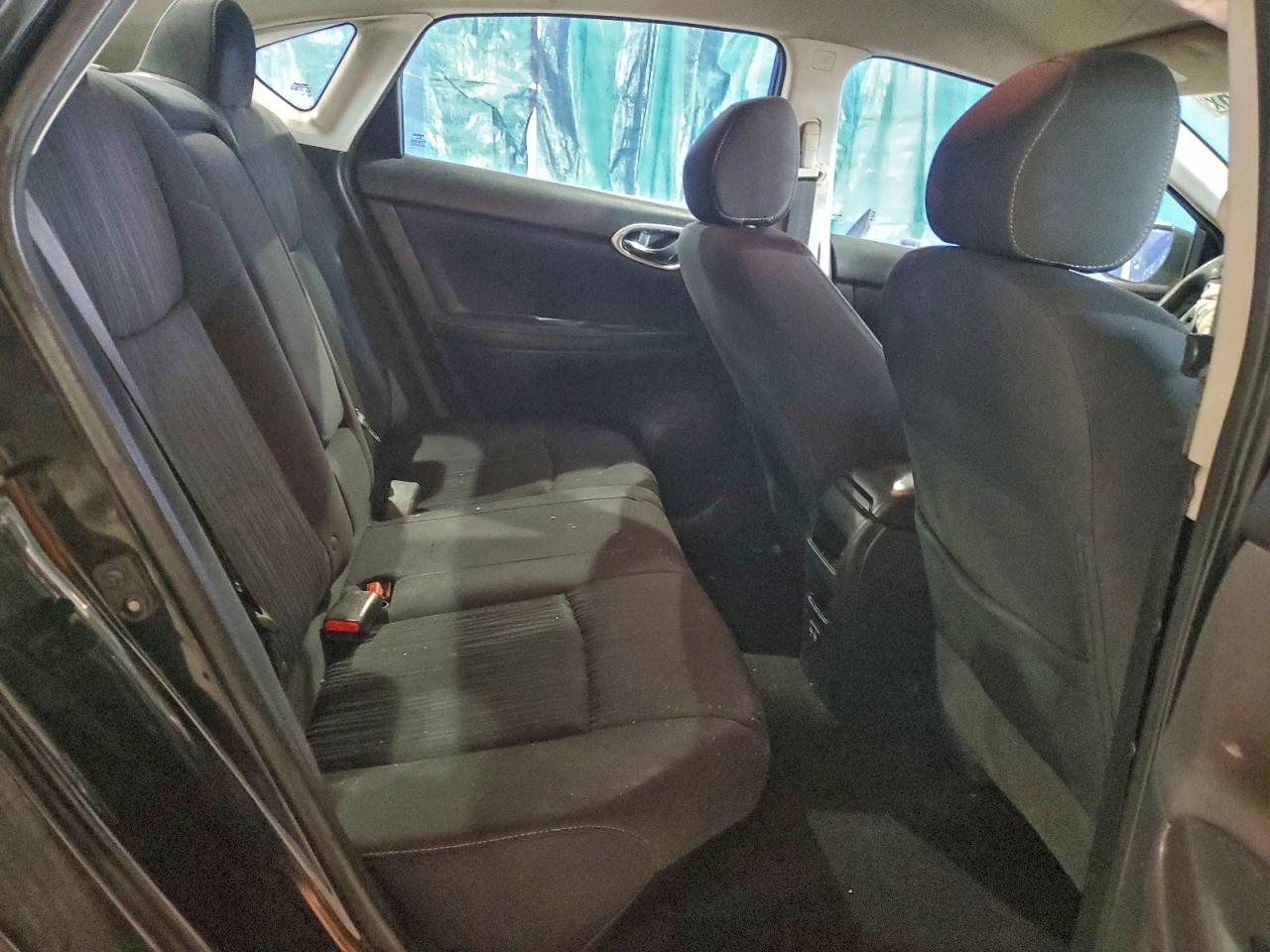 Nissan Sentra S Image 9