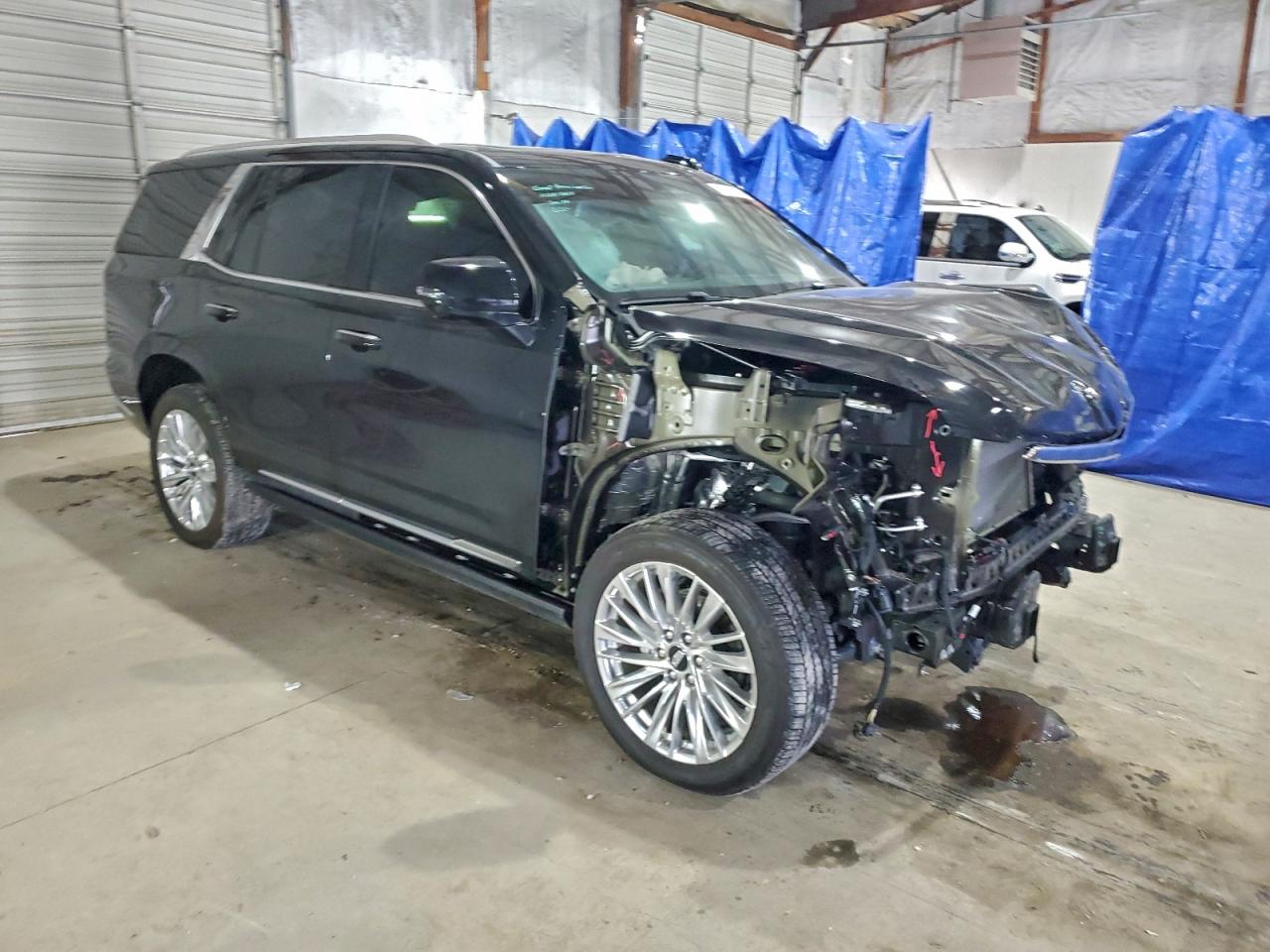 Cadillac Escalade Premium Luxury Image 2