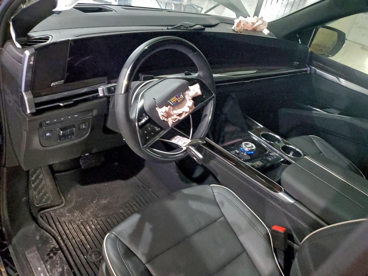 Cadillac Escalade Premium Luxury Image 4