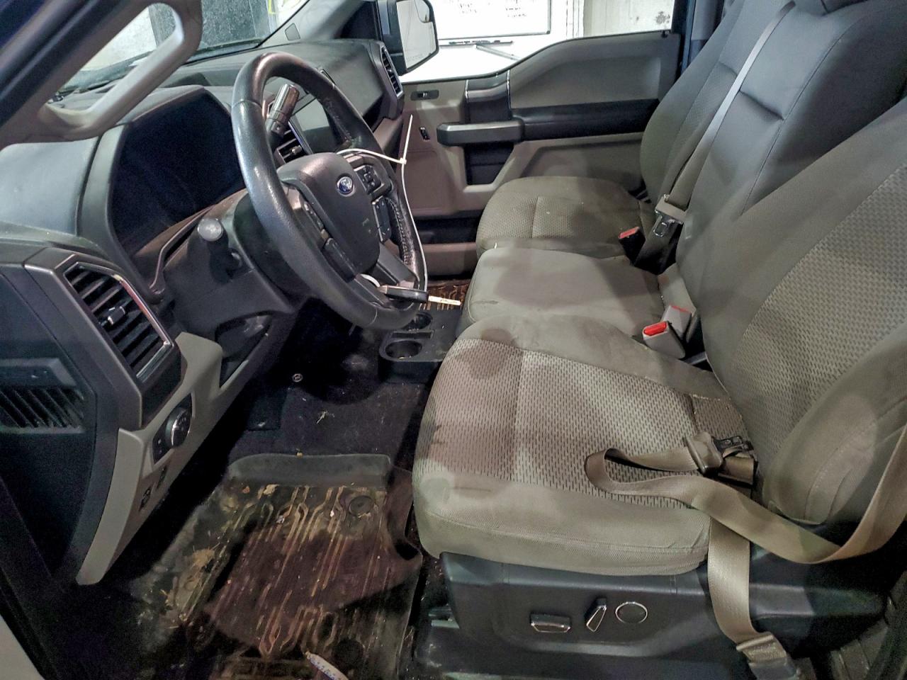 Ford F-150 Supercrew Image 9