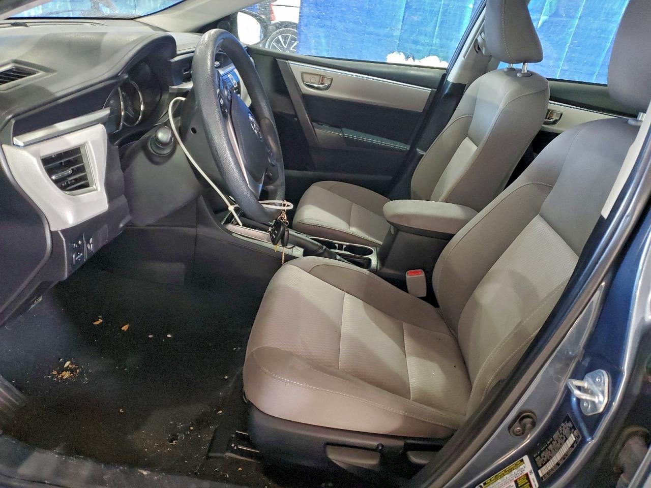 Toyota Corolla L Image 6