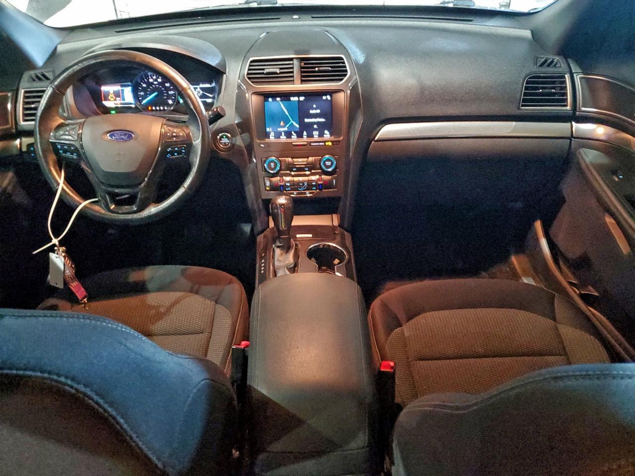 Ford Explorer Xlt Image 7