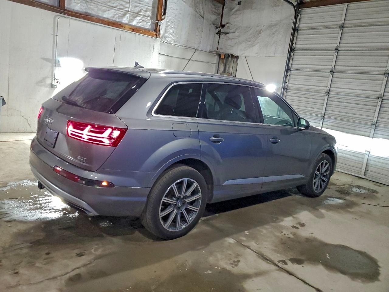 Audi Q7 Premium Plus Image 10