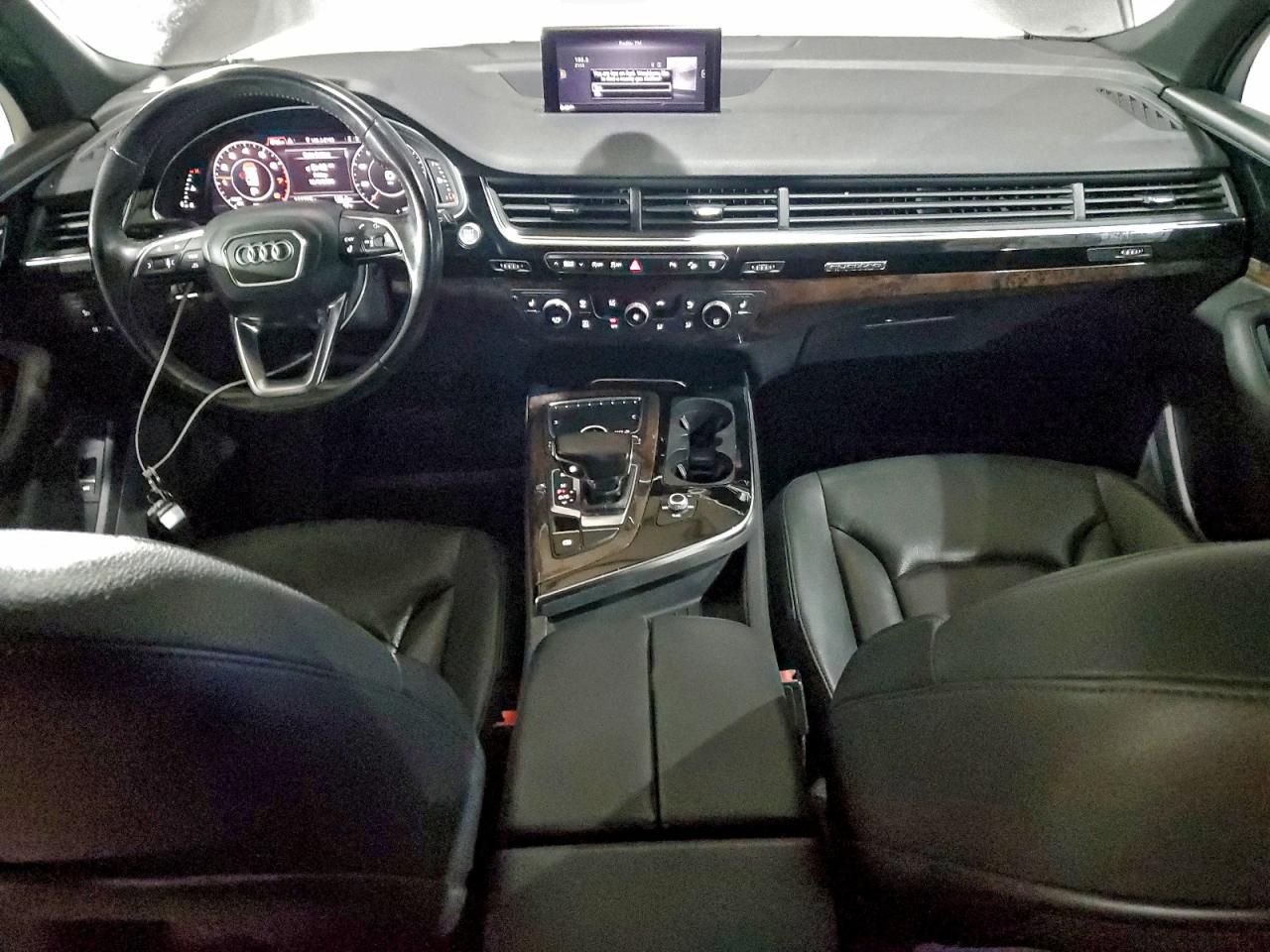 Audi Q7 Premium Plus Image 8
