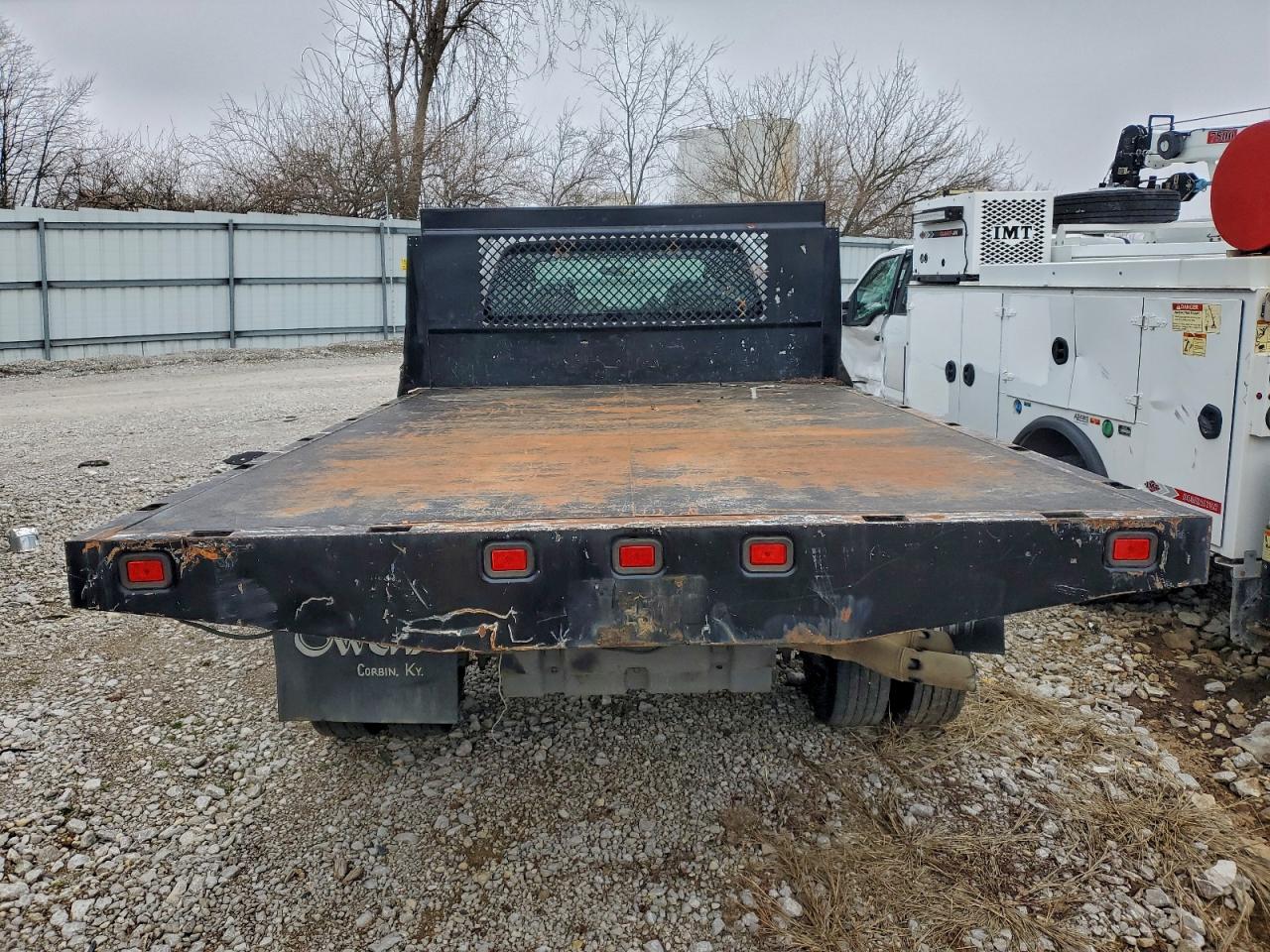 Ford F-550 Super Duty Image 10