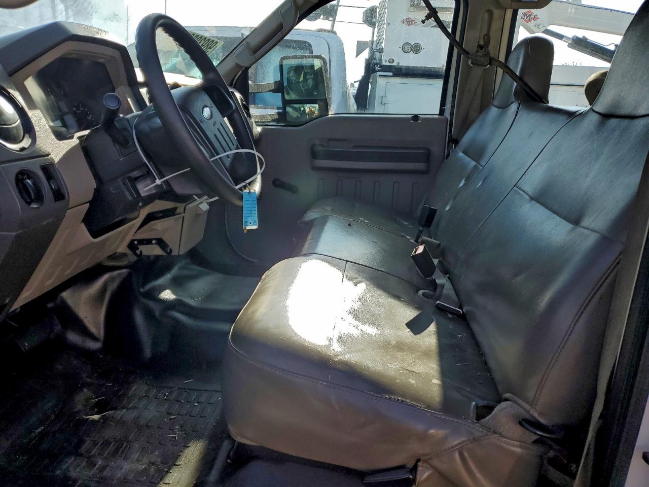 Ford F-550 Super Duty Image 5