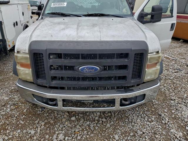Ford F-550 Super Duty Image 8