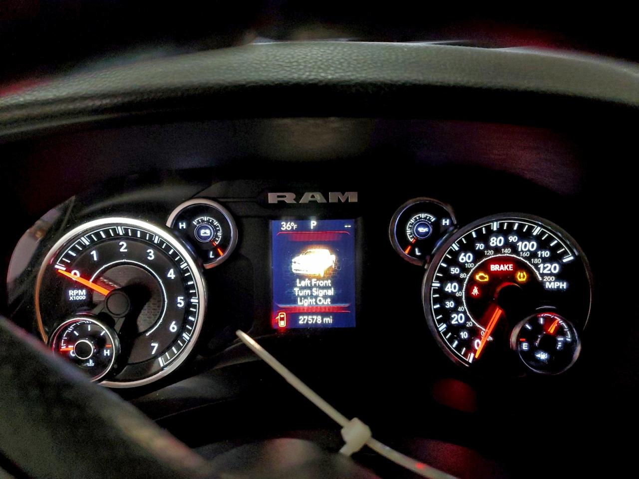 Ram 2500 Tradesman Image 3