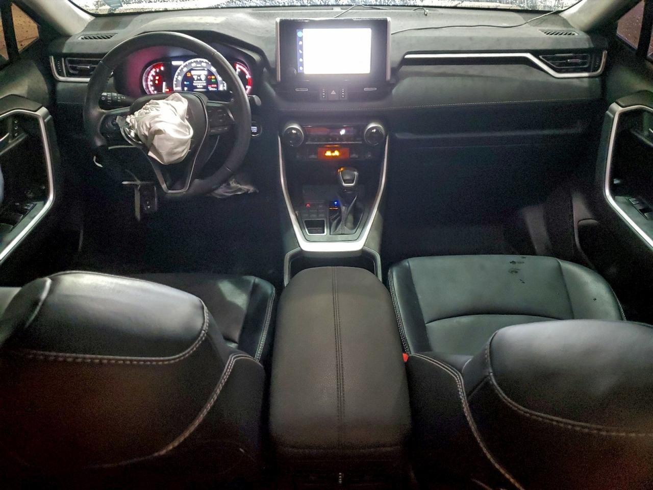 Toyota RAV4 Xle Premium Image 10