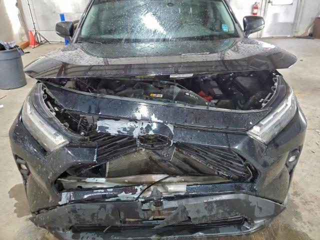 Toyota RAV4 Xle Premium Image 12