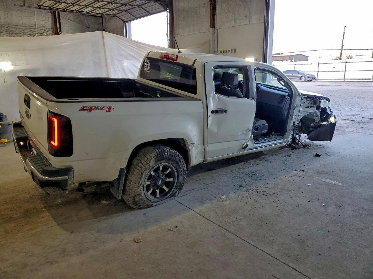 Chevrolet Colorado Image 2