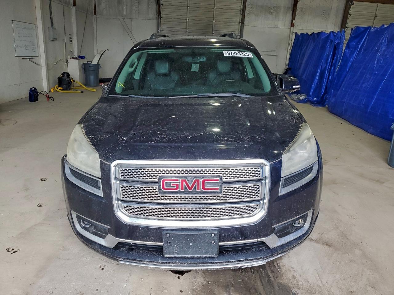 GMC Acadia Denali Image 3