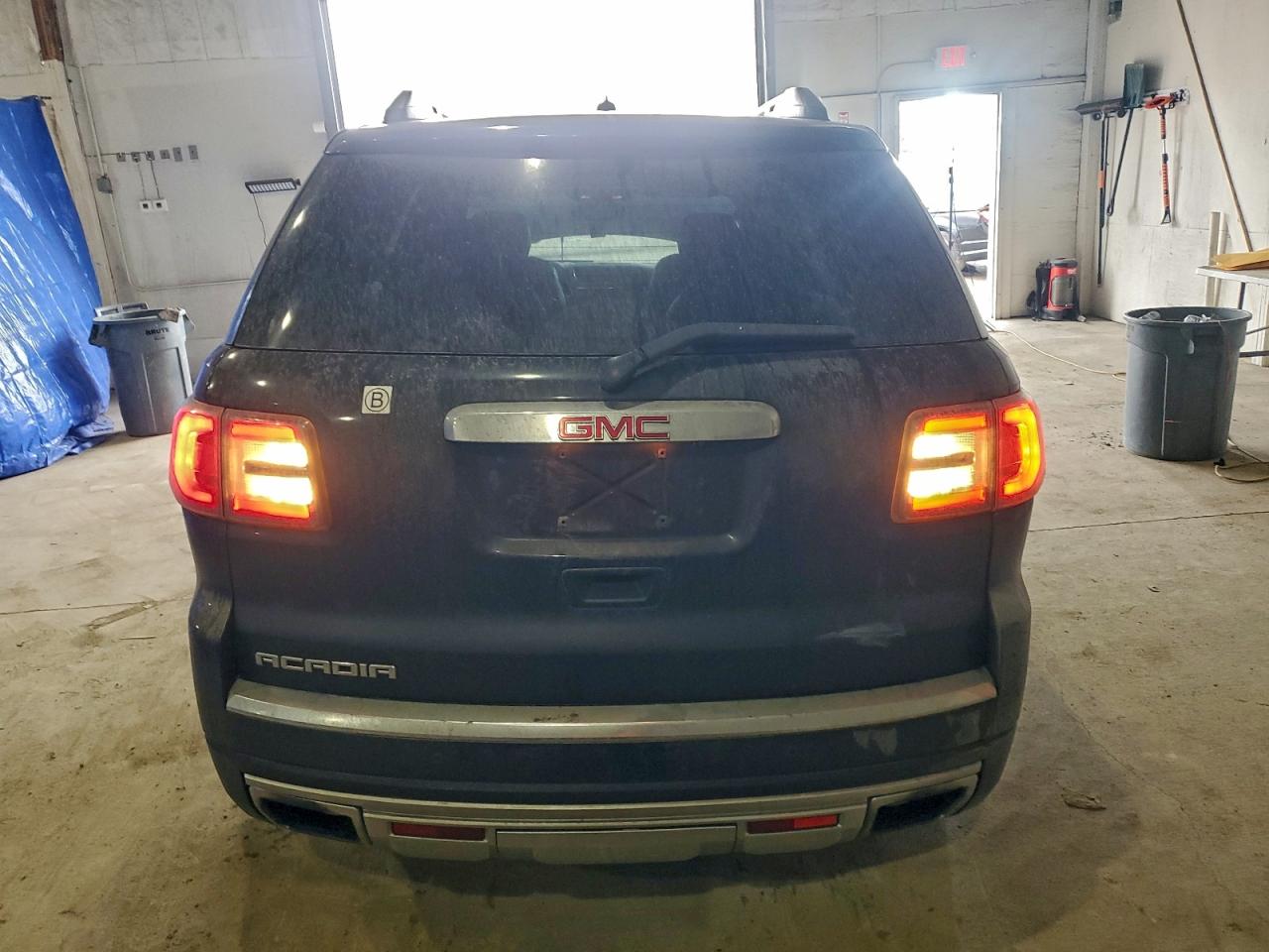 GMC Acadia Denali Image 7