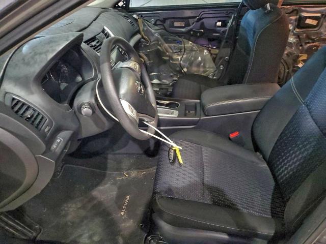 Nissan Altima 2.5 Image 11