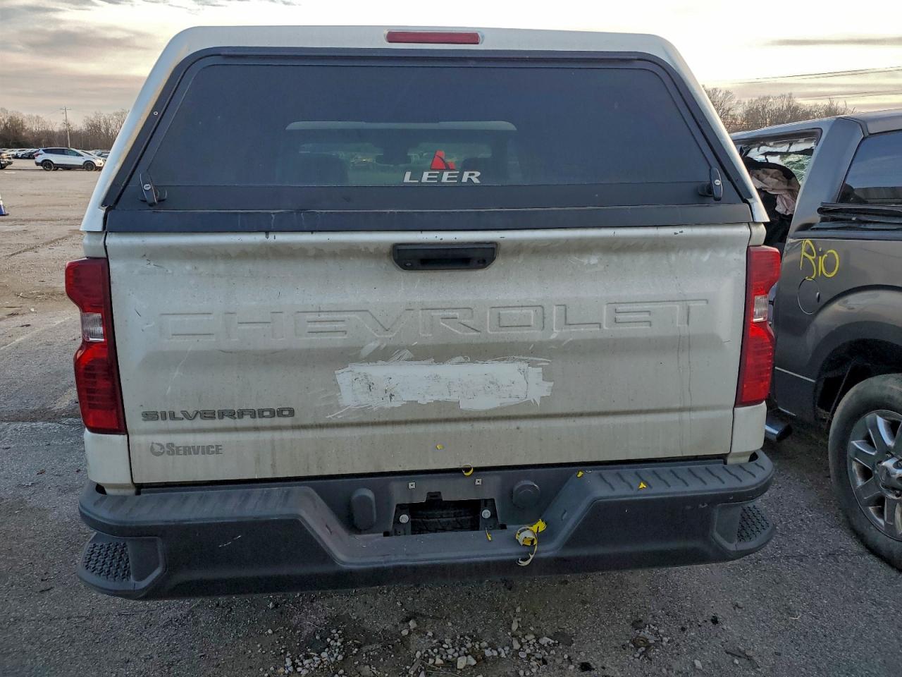 Chevrolet Silverado C1500 Image 12