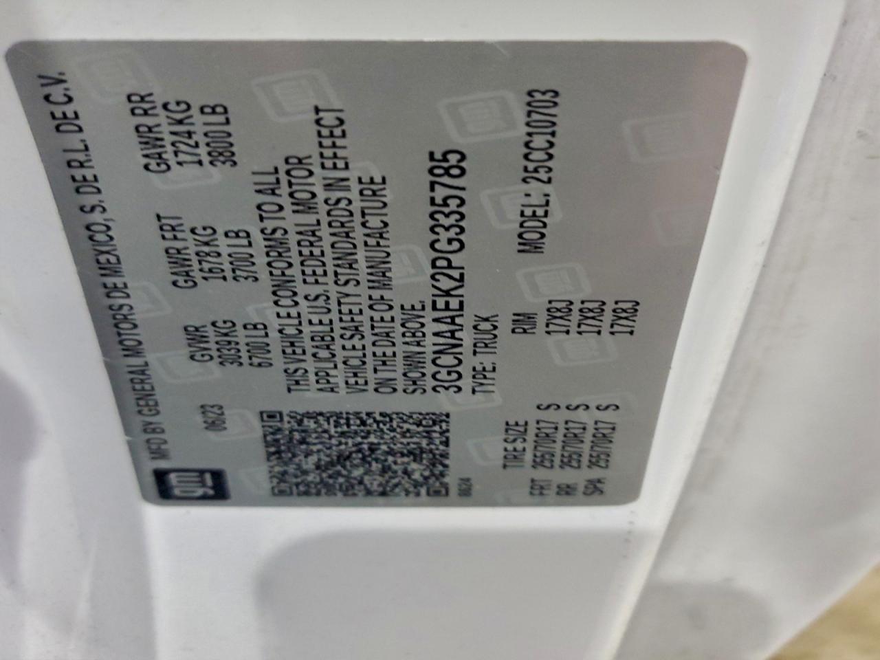 Chevrolet Silverado C1500 Image 10