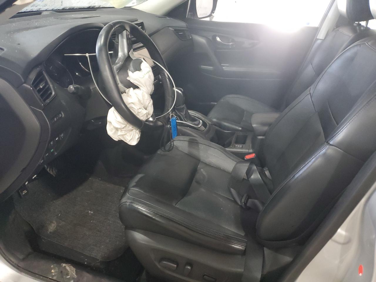 Nissan Rogue S Image 10