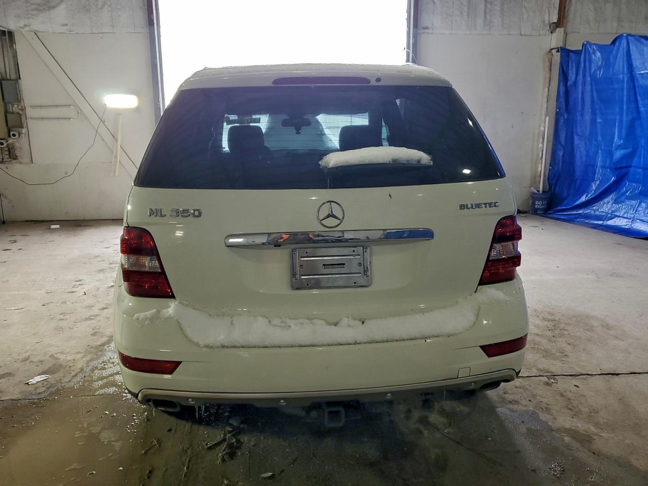 Mercedes-Benz M-Class 350 Bluetec Image 10