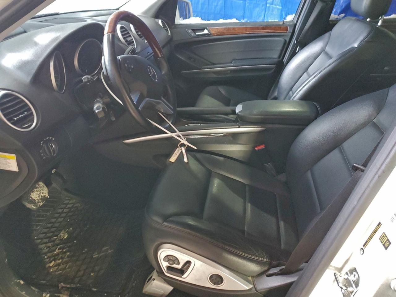 Mercedes-Benz M-Class 350 Bluetec Image 3