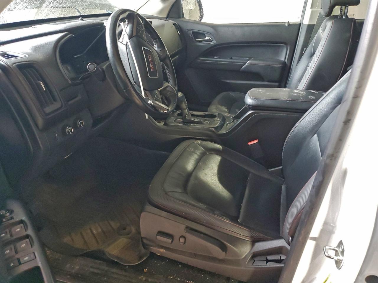 GMC Canyon All Terrain Image 4