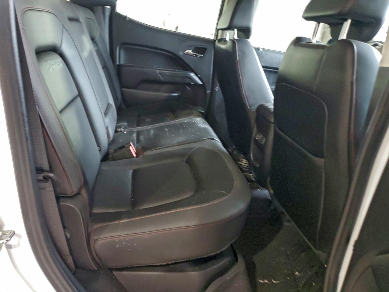 GMC Canyon All Terrain Image 12