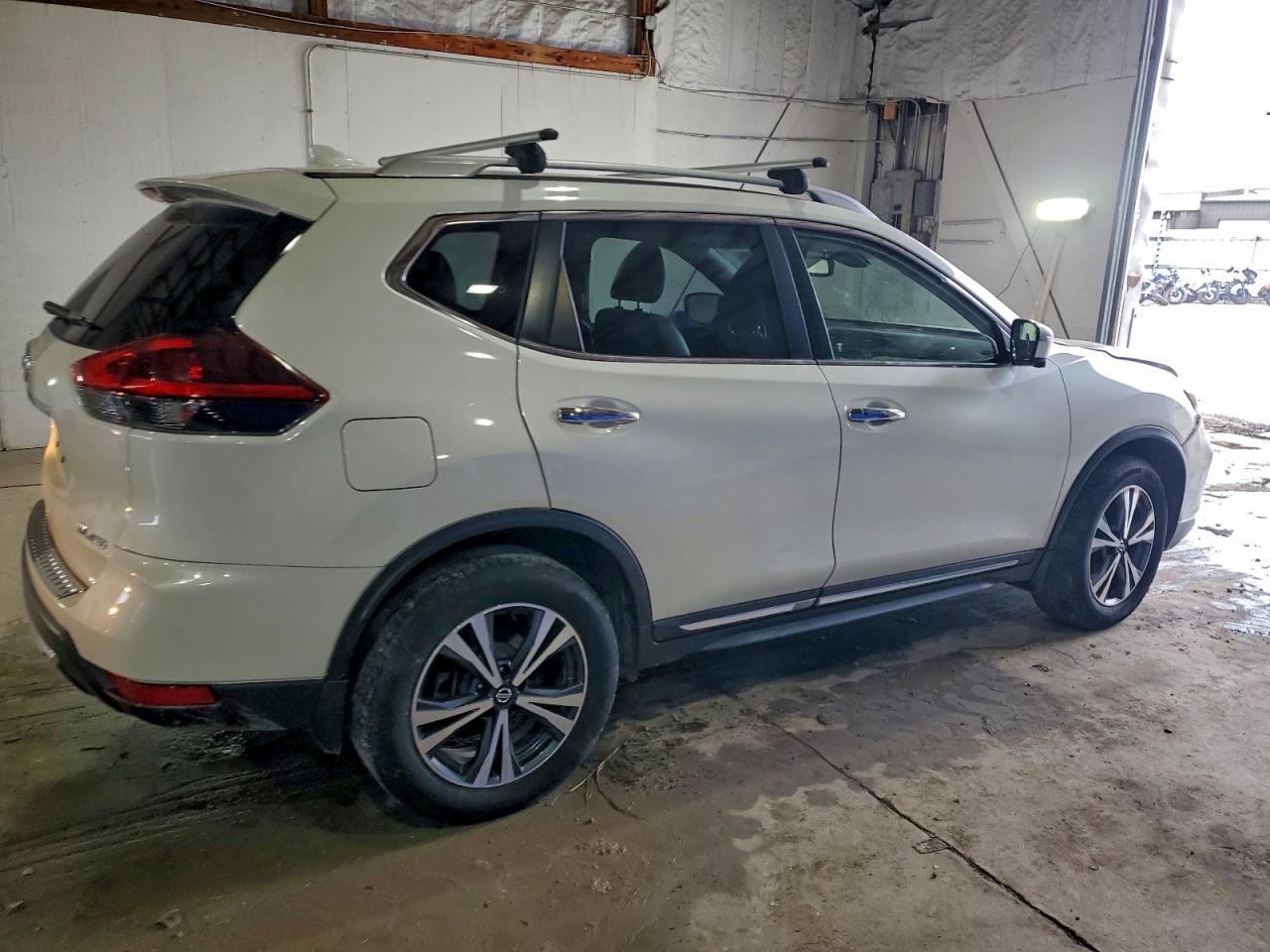 Nissan Rogue S Image 4