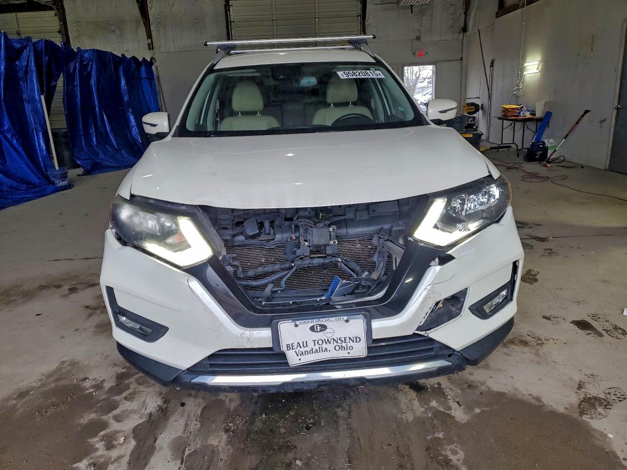 Nissan Rogue S Image 2