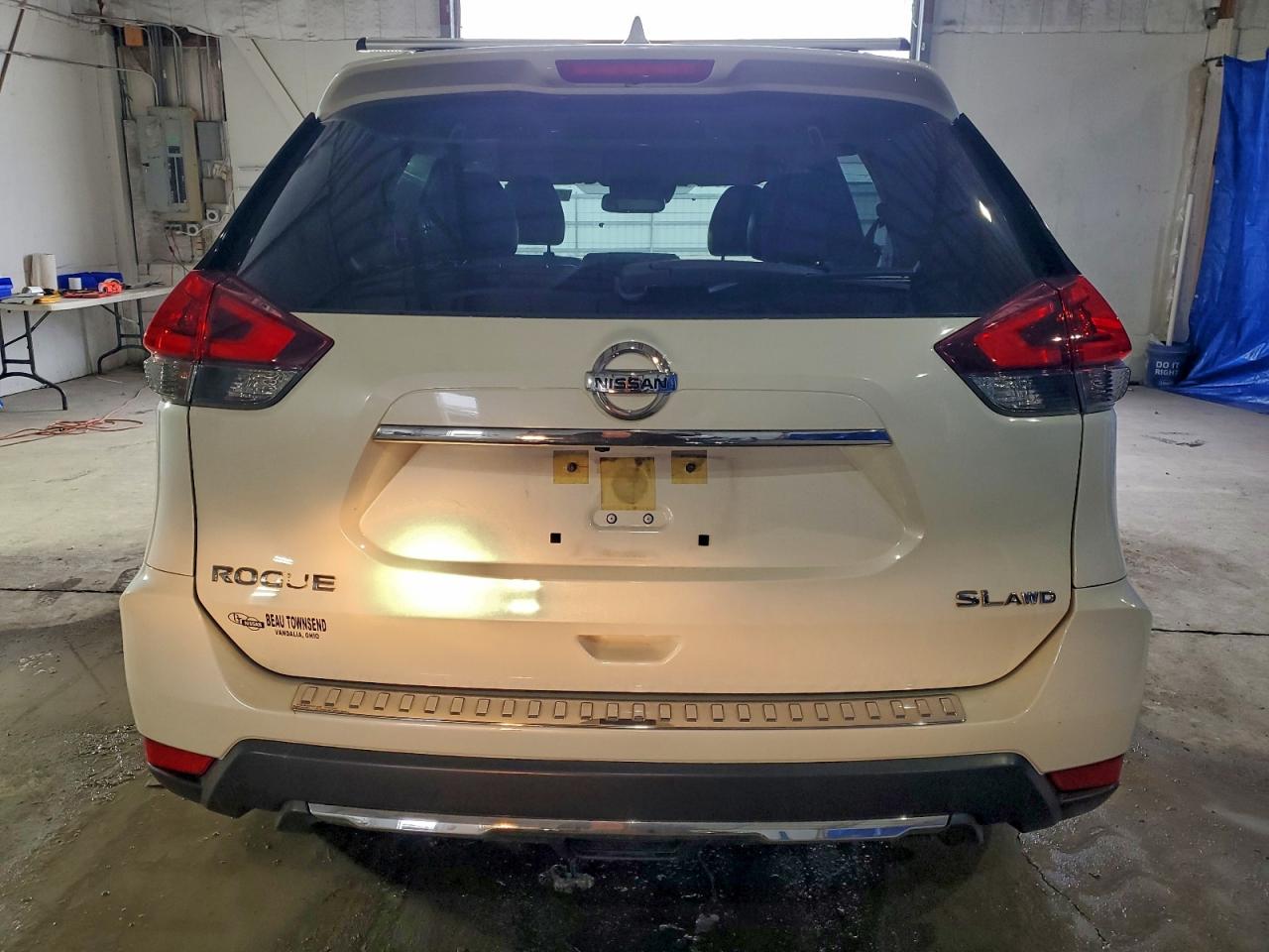 Nissan Rogue S Image 13