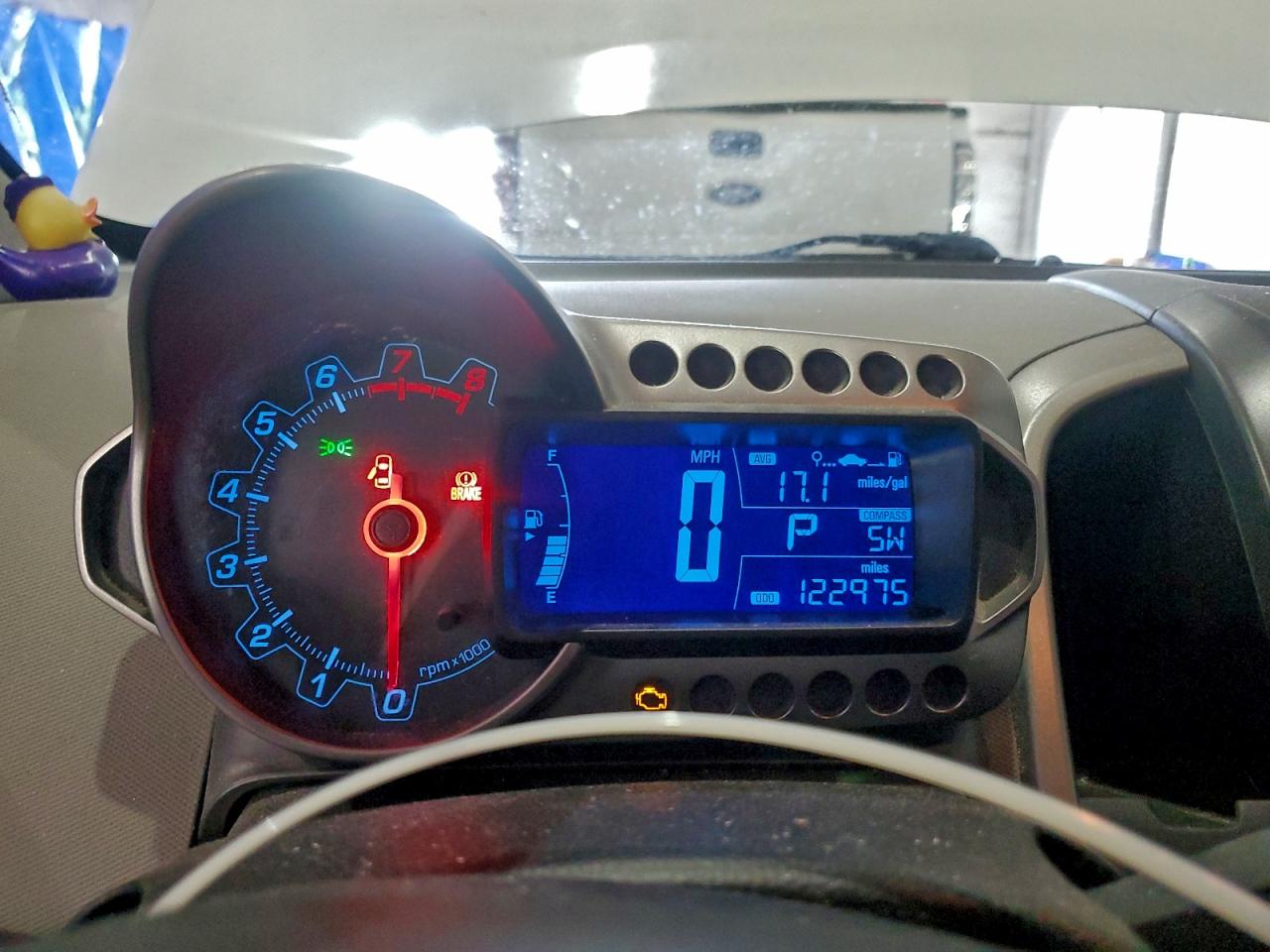 Chevrolet Sonic Lt Image 3