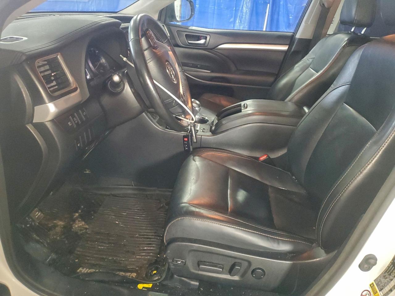 Toyota Highlander Se Image 6