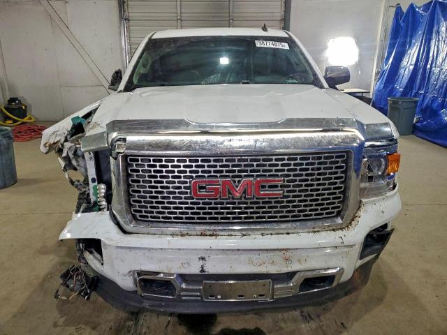 GMC Sierra K1500 Denali Image 11