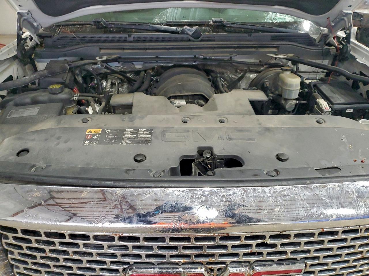 GMC Sierra K1500 Denali Image 3