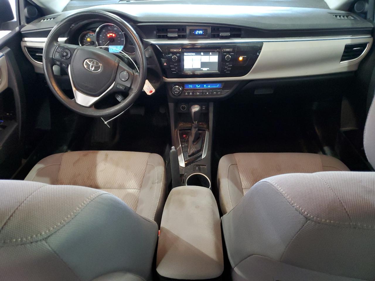 Toyota Corolla L Image 9