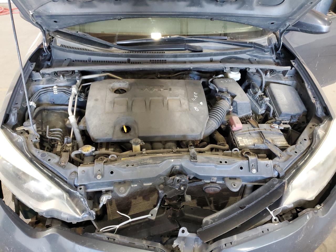 Toyota Corolla L Image 12