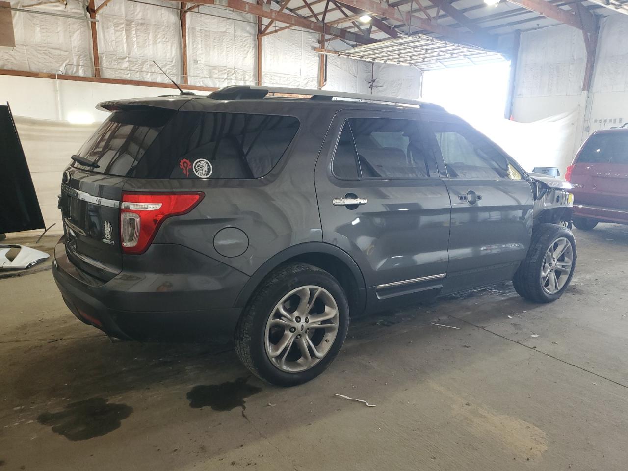 Ford Explorer Limited Image 5