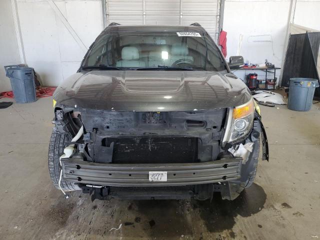 Ford Explorer Limited Image 4