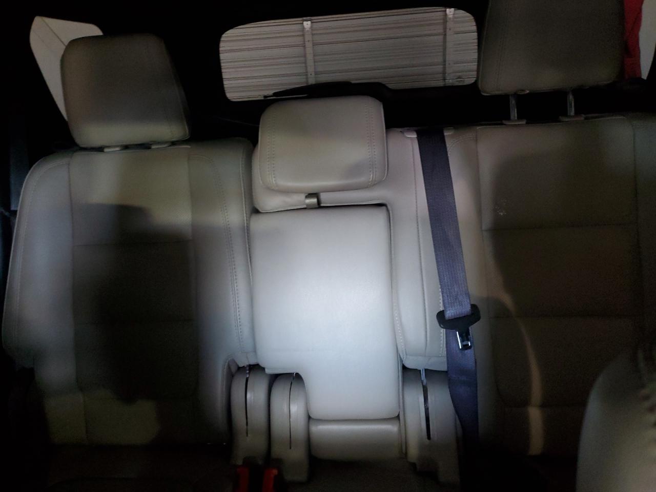 Ford Explorer Limited Image 9