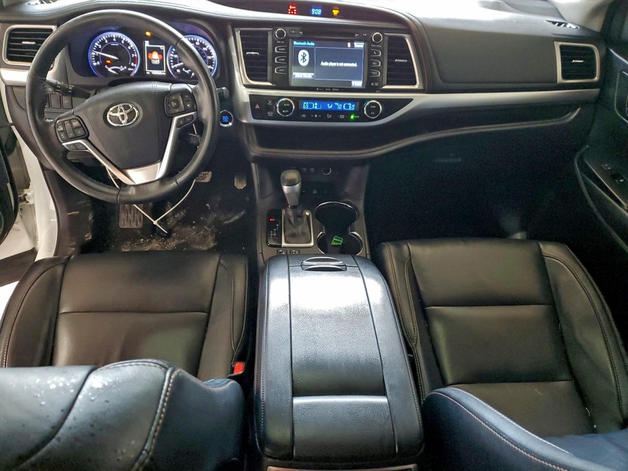 Toyota Highlander Se Image 11