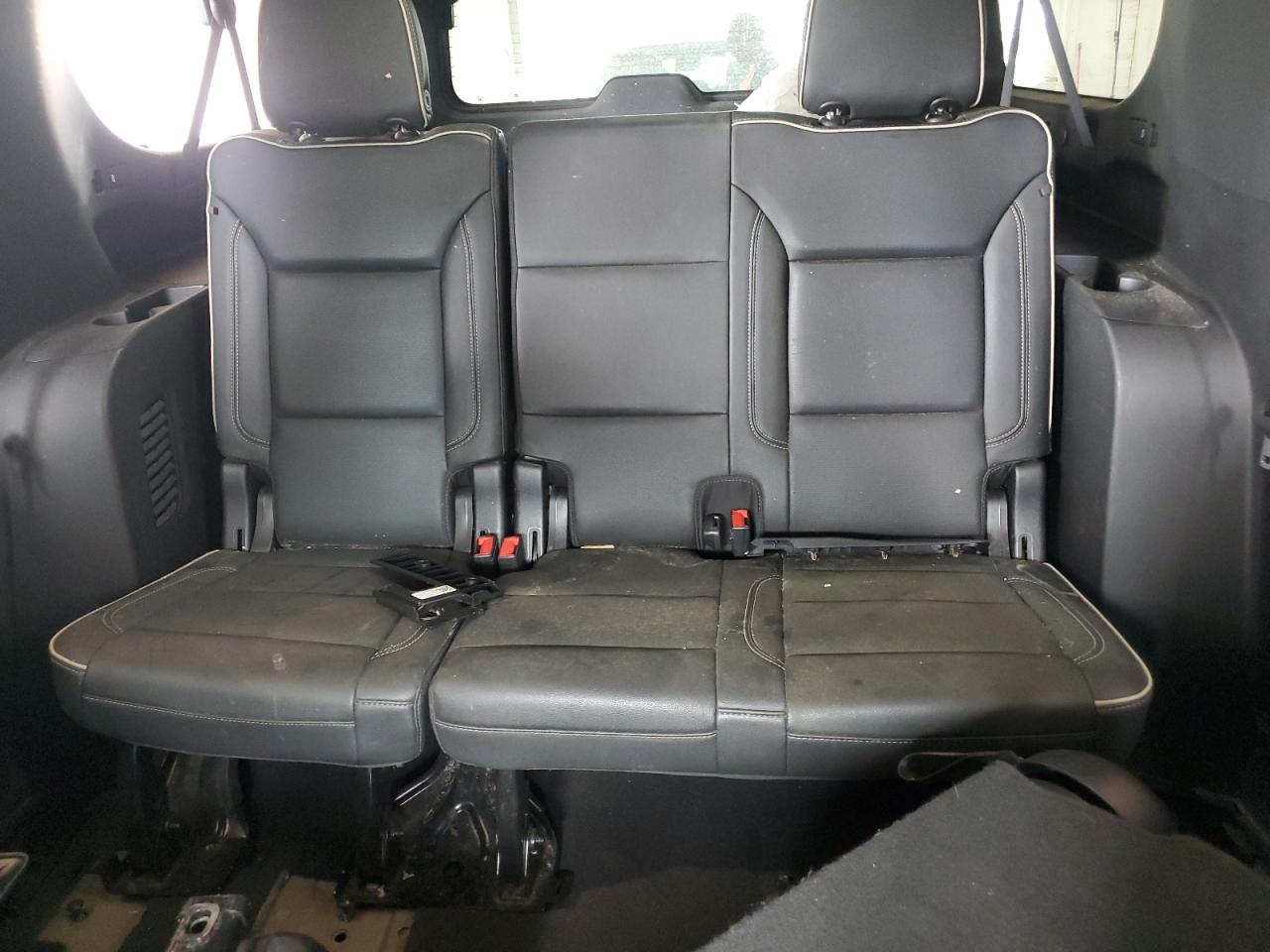 Chevrolet Suburban K1500 Premier Image 13